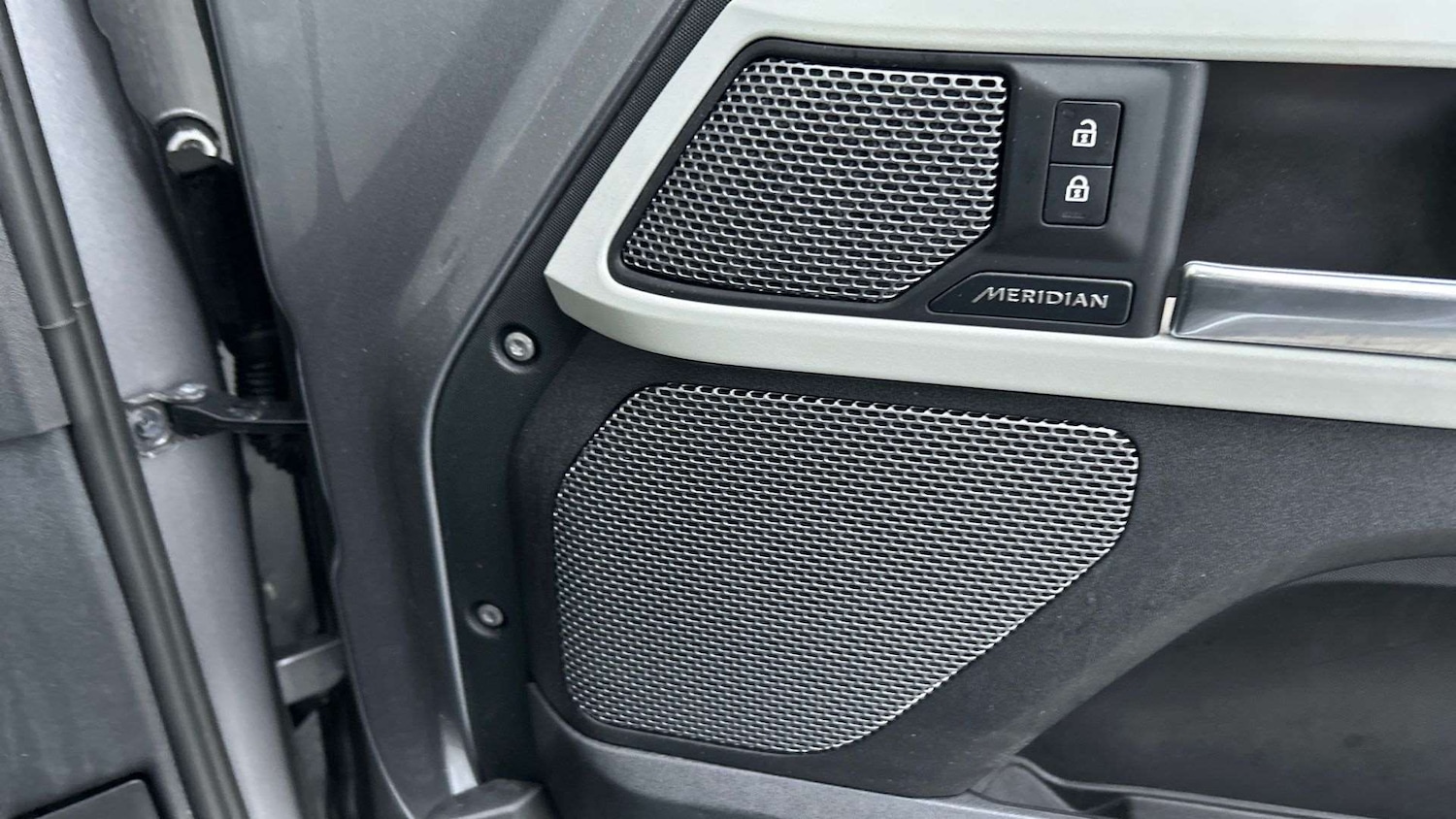 Used Land Rover Defender 2022 for sale - 76460286: Photo 24