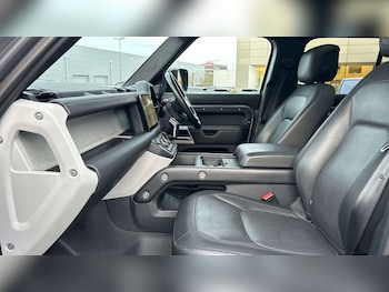 Used Land Rover Defender 2022 for sale - 76460286: Photo