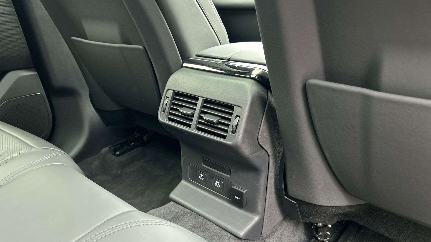 Used Land Rover Range Rover Velar 2024 for sale - 76460517: Photo 18