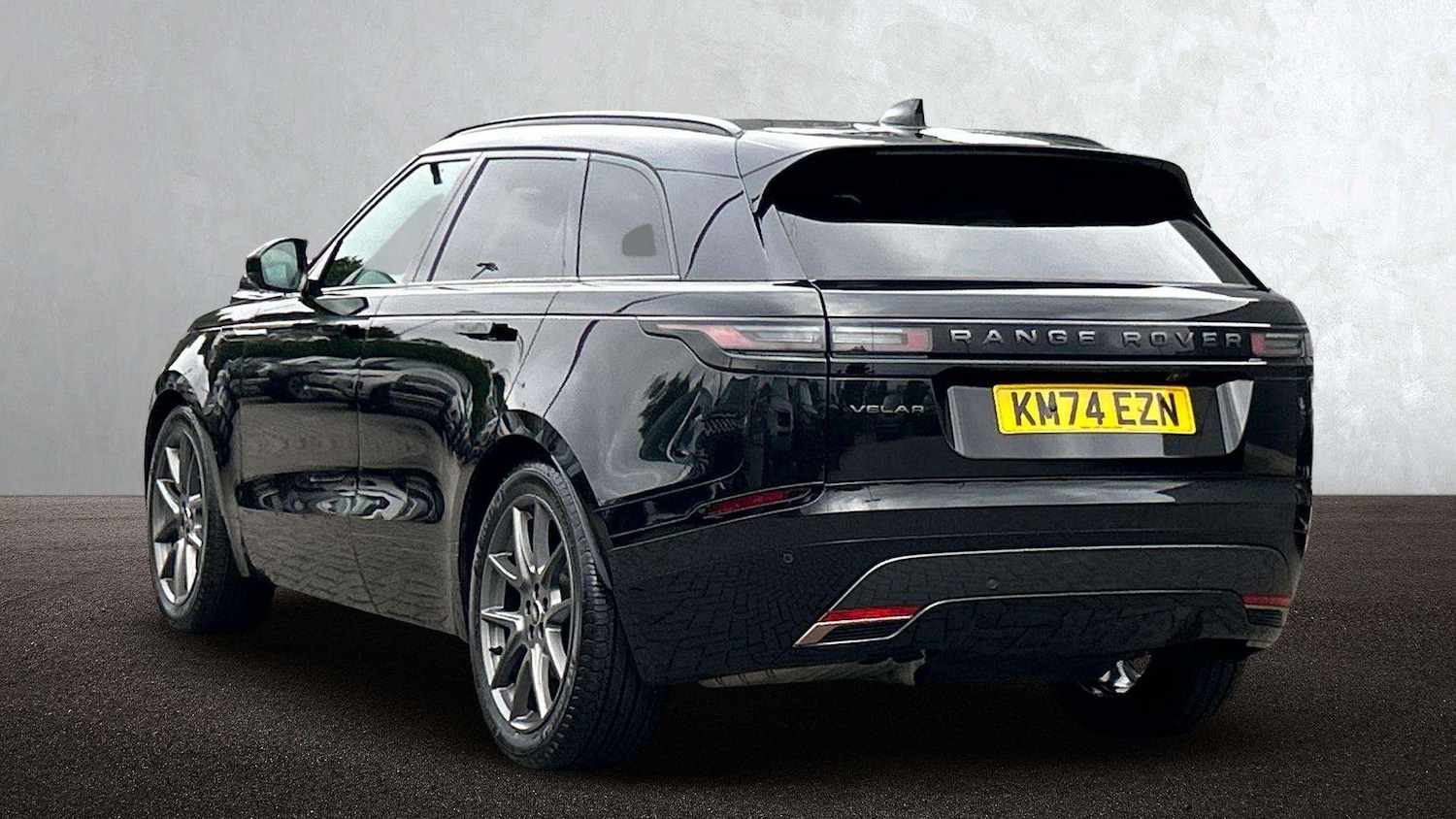 Used Land Rover Range Rover Velar 2024 for sale - 76460517: Photo 2