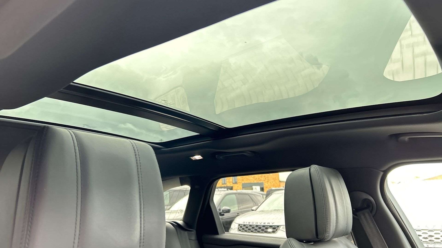 Used Land Rover Range Rover Velar 2024 for sale - 76460517: Photo 21