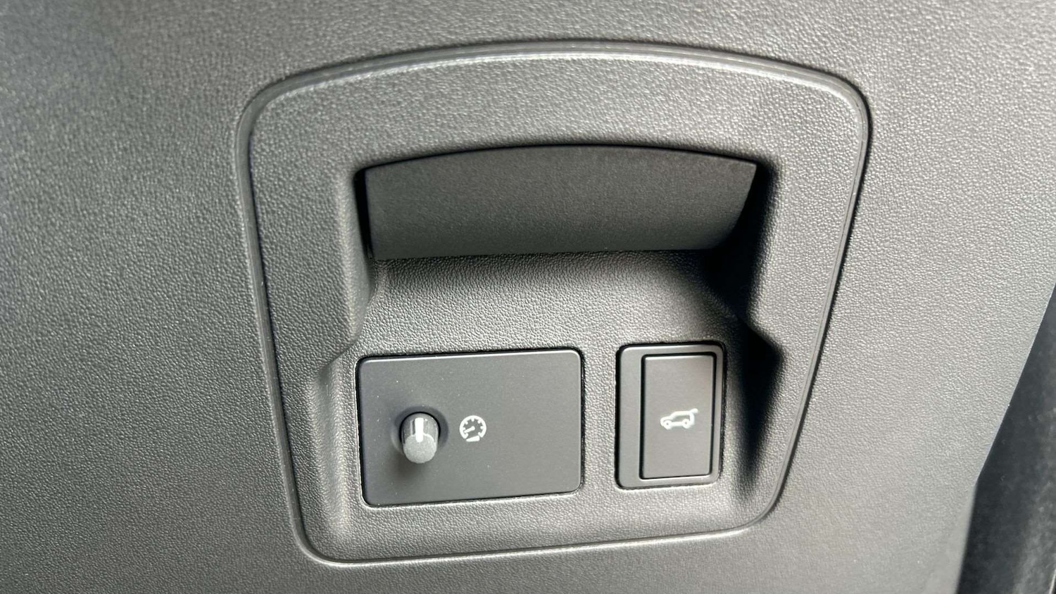 Used Land Rover Range Rover Velar 2024 for sale - 76460517: Photo 33