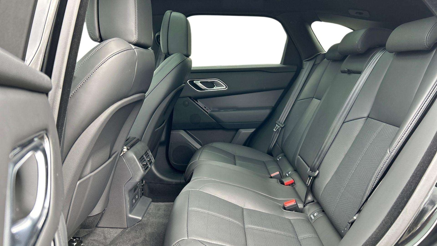 Used Land Rover Range Rover Velar 2024 for sale - 76460517: Photo 4