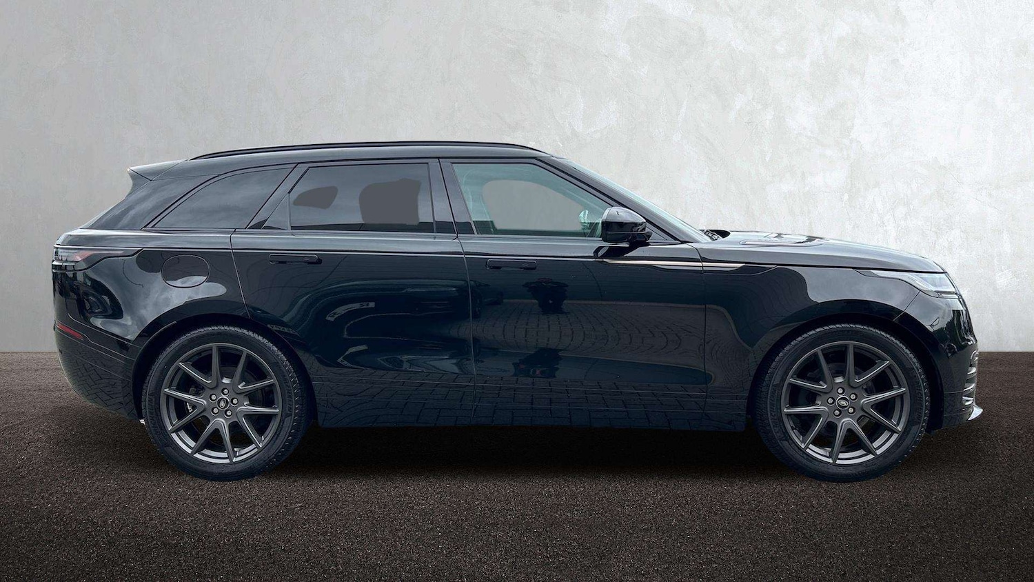 Used Land Rover Range Rover Velar 2024 for sale - 76460517: Photo 5