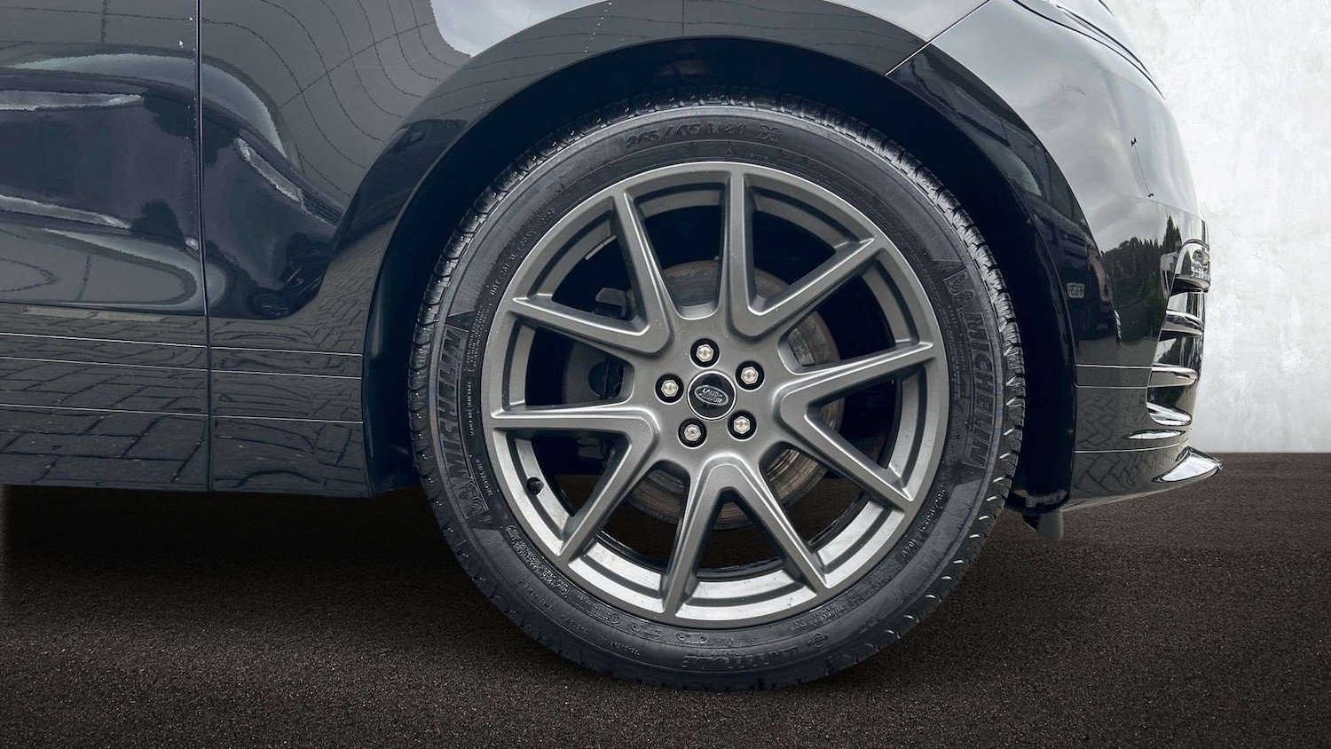 Used Land Rover Range Rover Velar 2024 for sale - 76460517: Photo 8