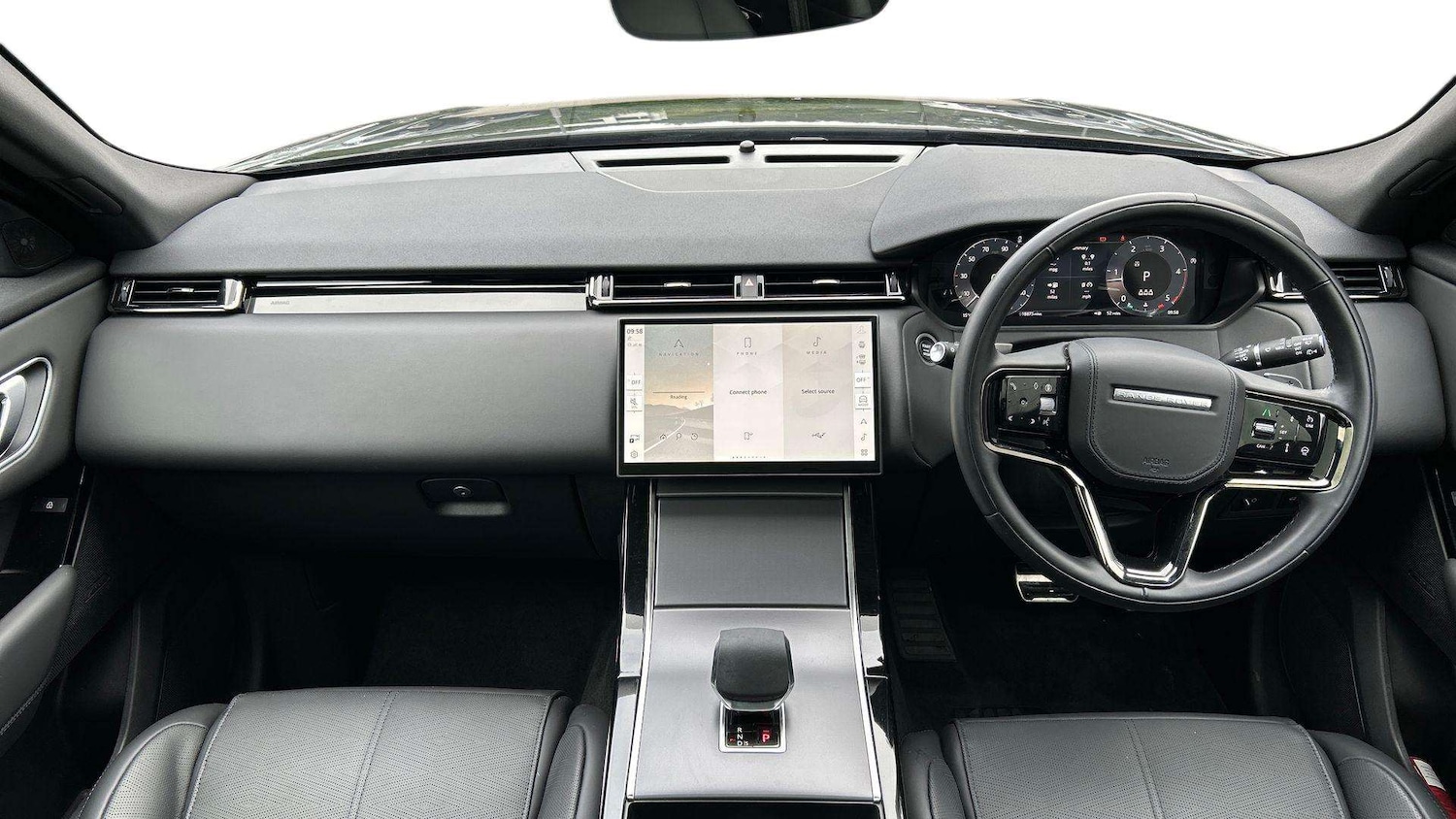 Used Land Rover Range Rover Velar 2024 for sale - 76460517: Photo 9