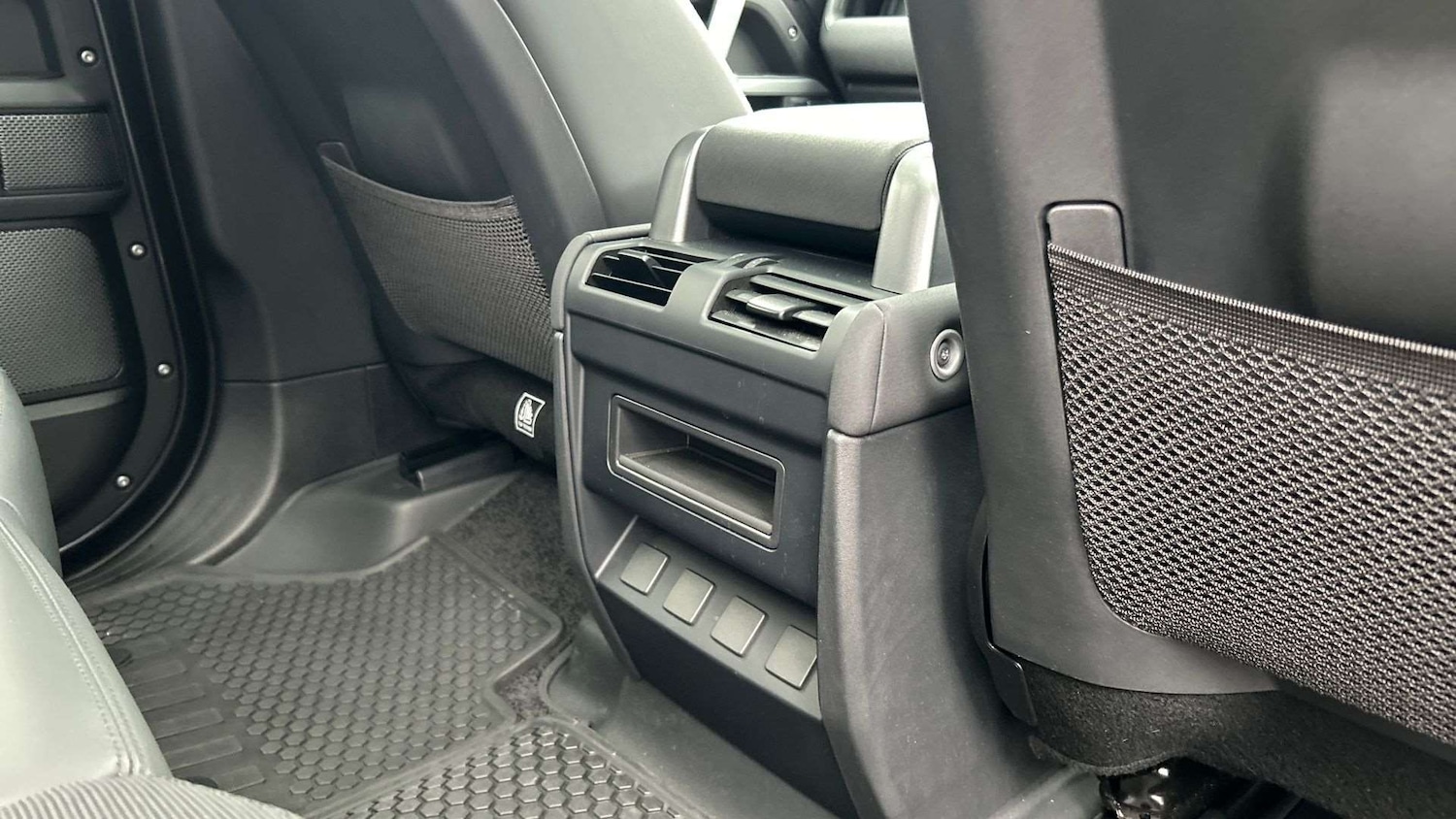 Used Land Rover Defender 2022 for sale - 76553147: Photo 18