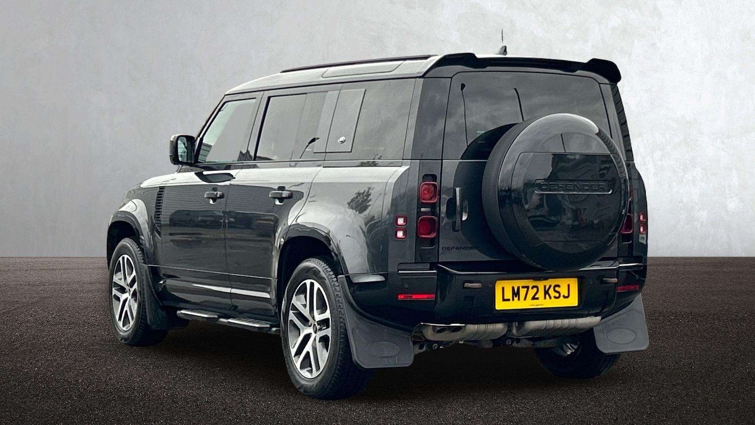 Used Land Rover Defender 2022 for sale - 76553147: Photo 2