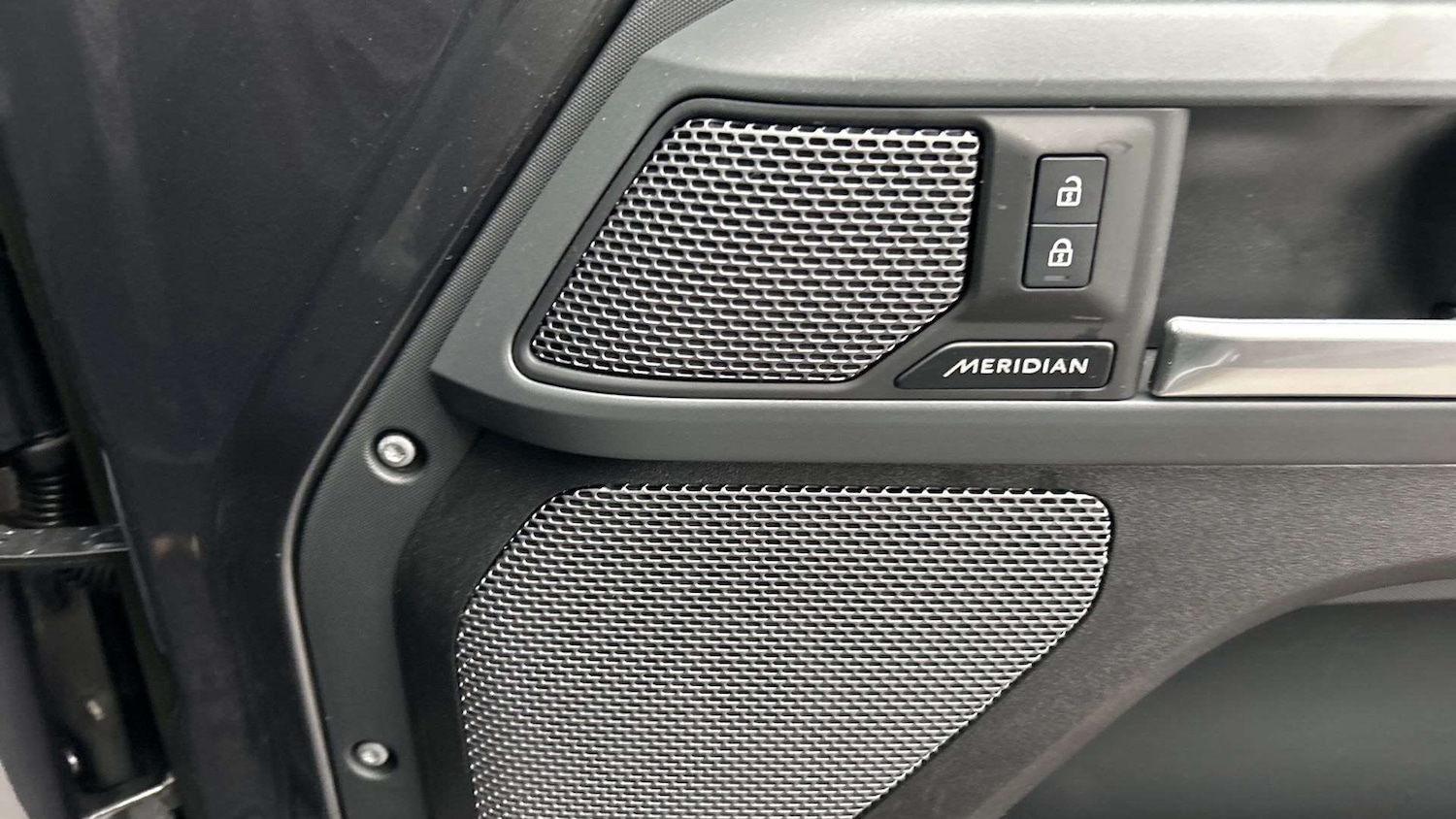 Used Land Rover Defender 2022 for sale - 76553147: Photo 24