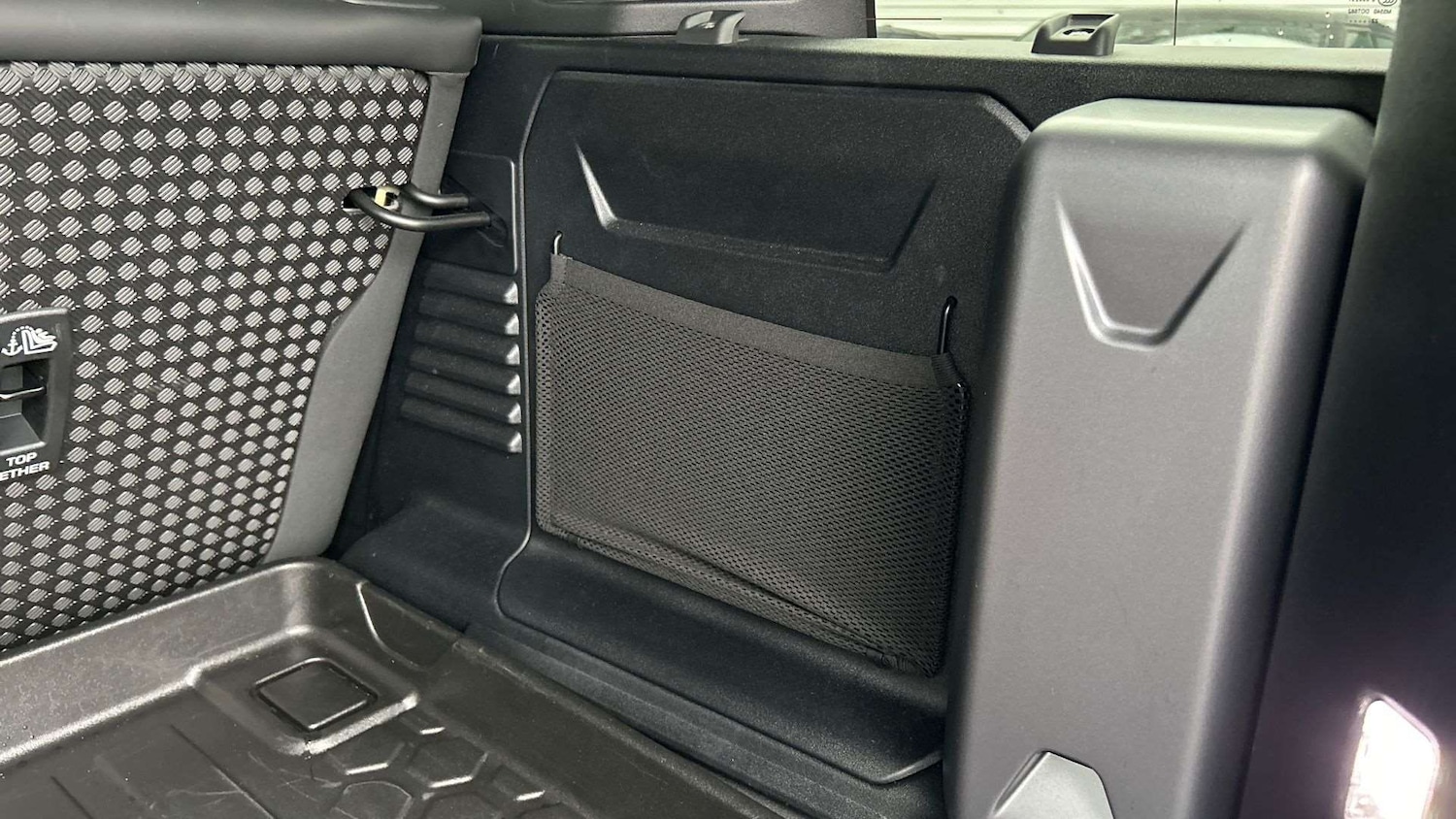 Used Land Rover Defender 2022 for sale - 76553147: Photo 27