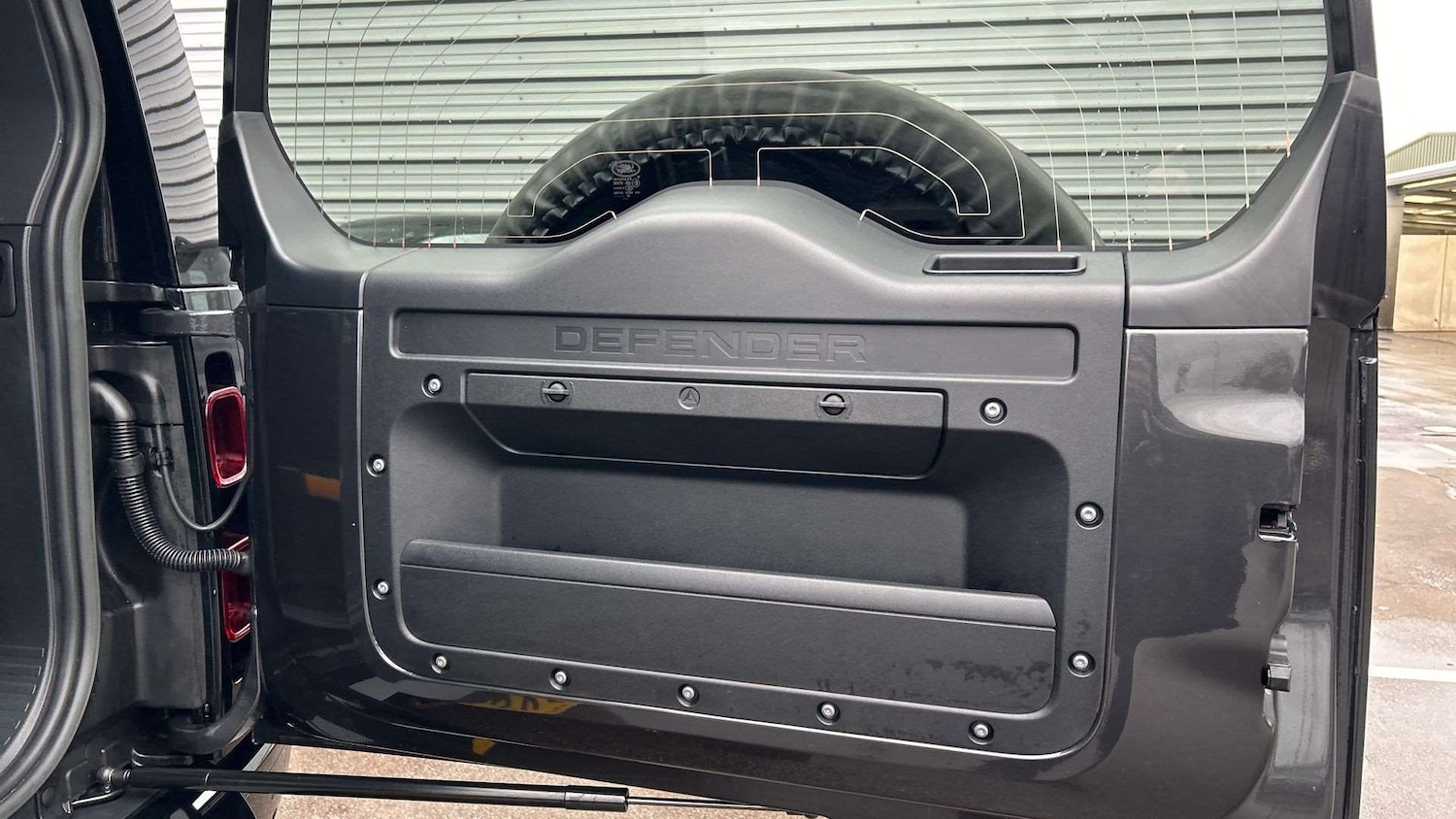 Used Land Rover Defender 2022 for sale - 76553147: Photo 31