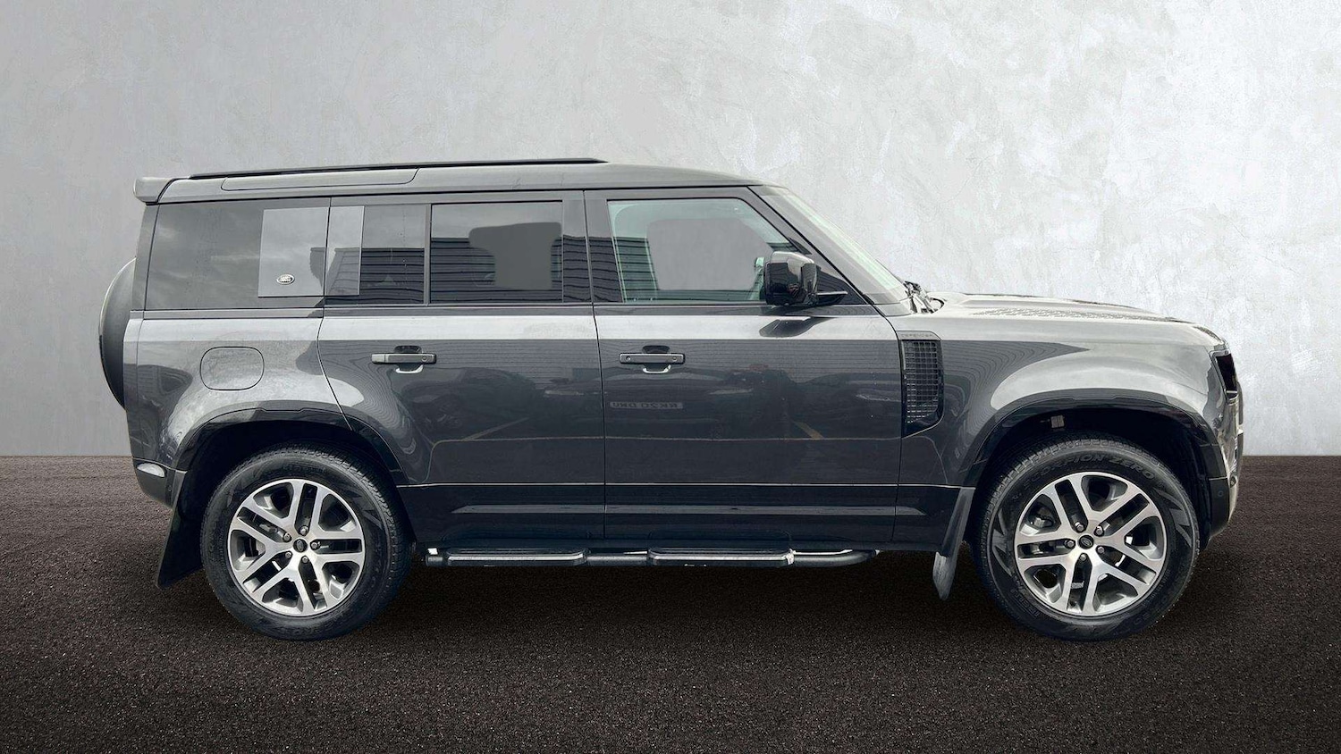 Used Land Rover Defender 2022 for sale - 76553147: Photo 5