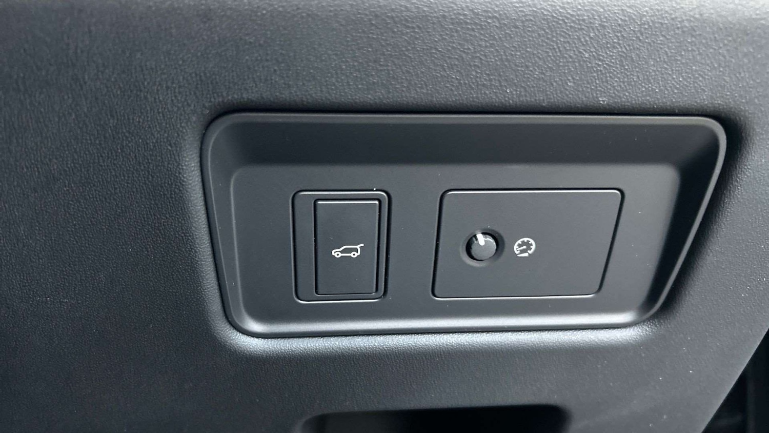 Used Land Rover Discovery 2024 for sale - 76718094: Photo 34