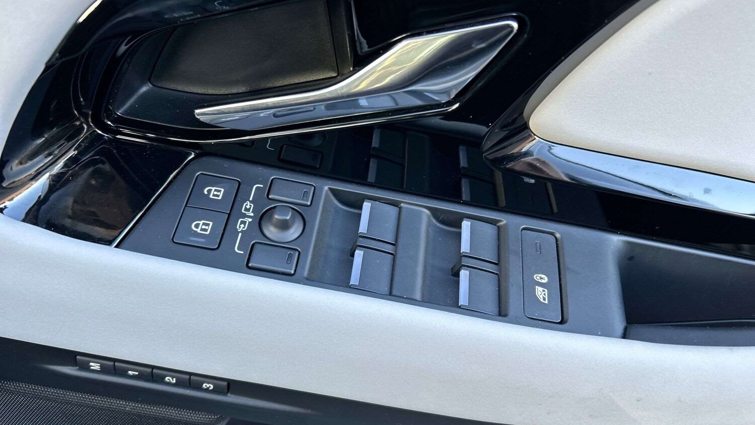 Used Land Rover Range Rover Evoque 2024 for sale - 77348068: Photo 25