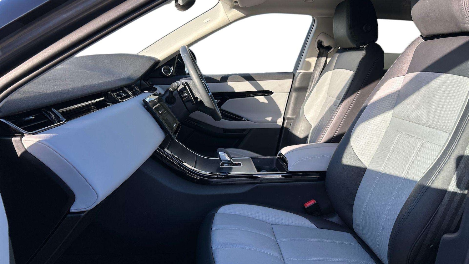 Used Land Rover Range Rover Evoque 2024 for sale - 77348068: Photo 3