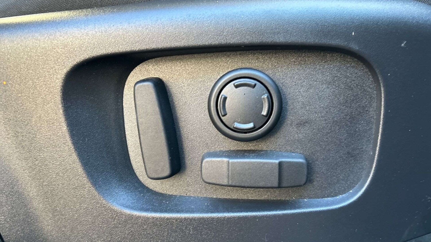 Used Land Rover Range Rover Evoque 2024 for sale - 77348068: Photo 32