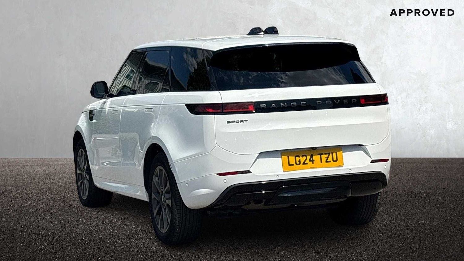 Used Land Rover Range Rover Sport 2024 for sale - 76460638: Photo 2