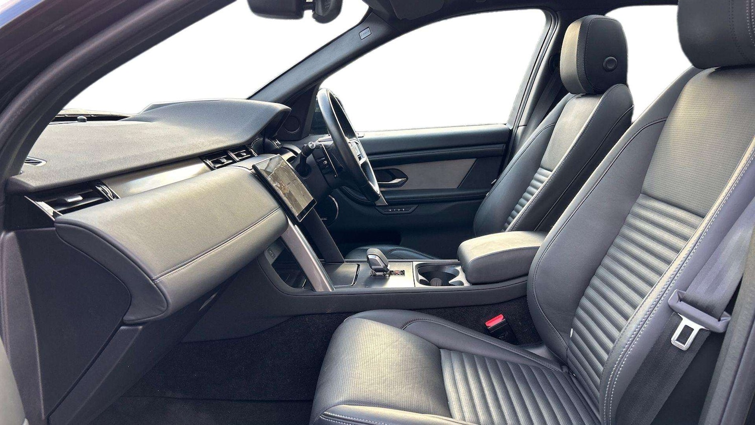 Used Land Rover Discovery Sport 2024 for sale - 76746050: Photo 3