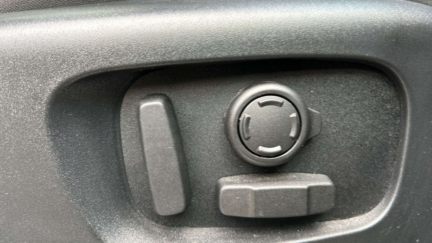 Used Land Rover Discovery Sport 2024 for sale - 76746050: Photo 31