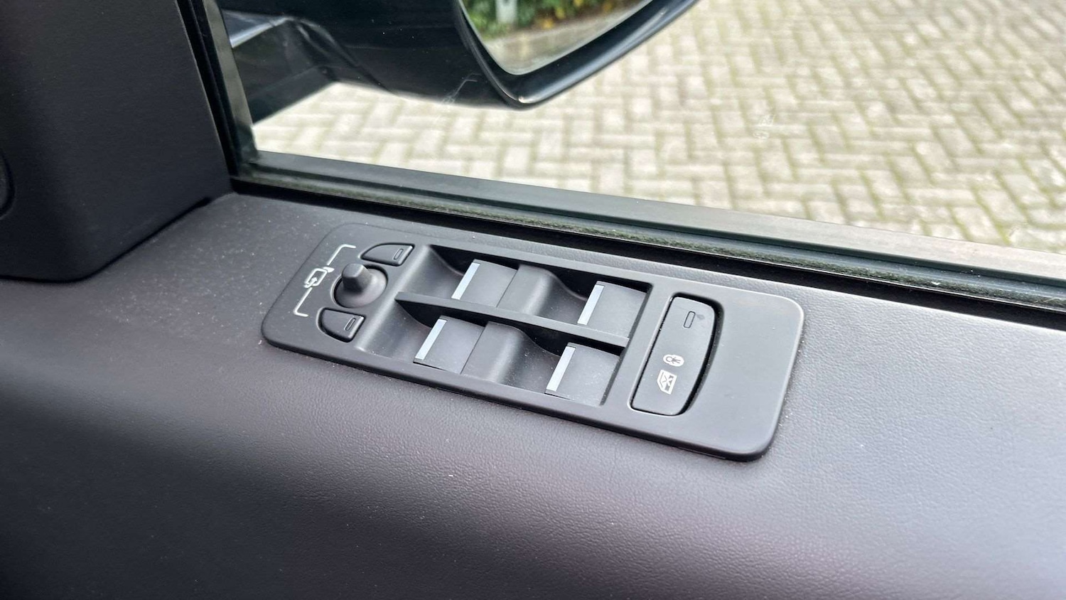 Used Land Rover Discovery Sport 2024 for sale - 76746050: Photo 32