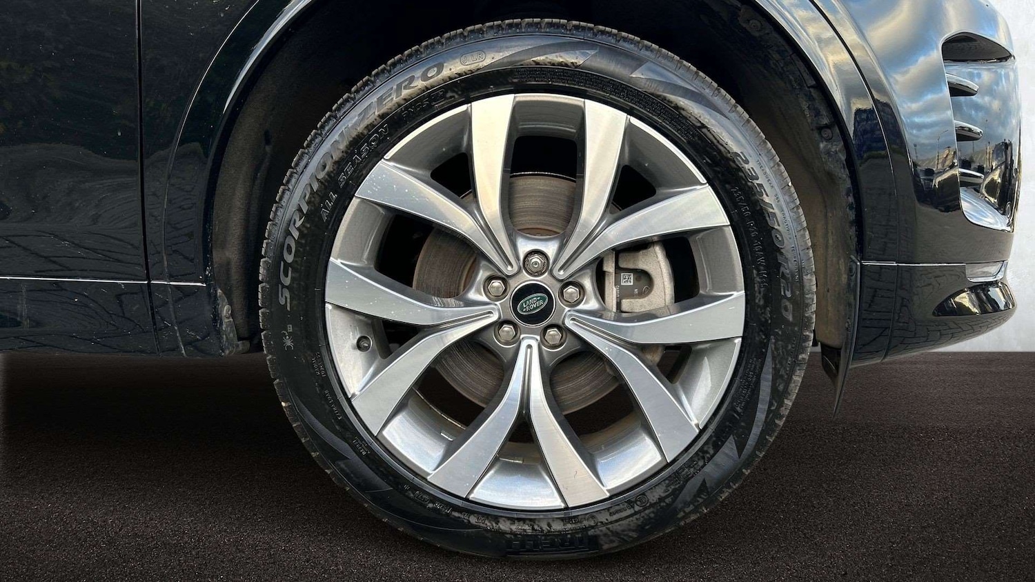 Used Land Rover Discovery Sport 2024 for sale - 76746050: Photo 8