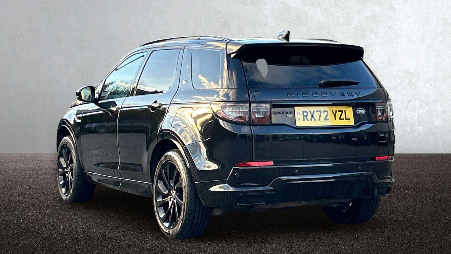 Used Land Rover Discovery Sport 2023 for sale - 76705158: Photo 2