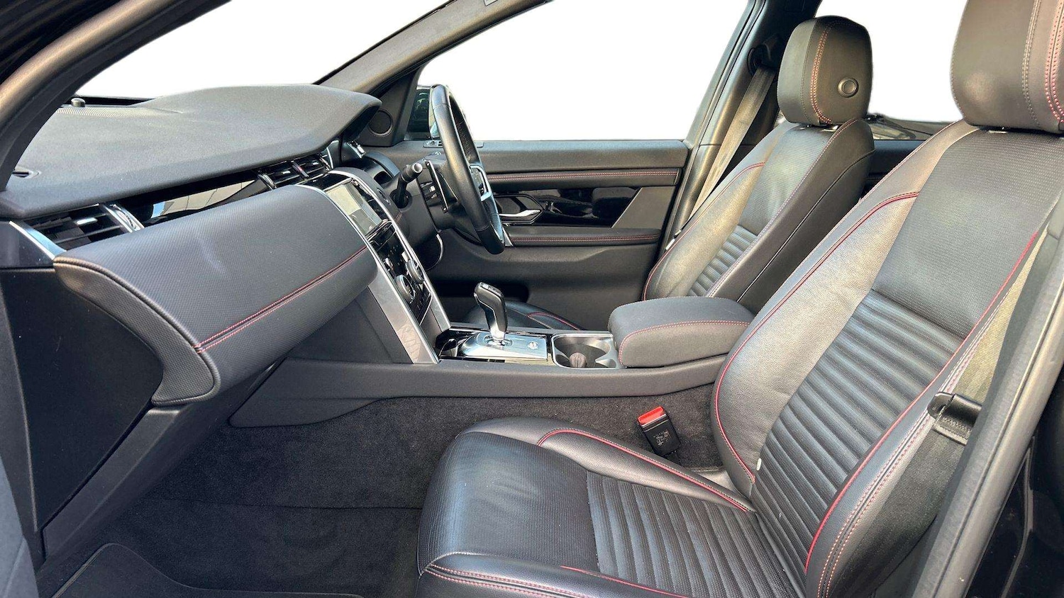 Used Land Rover Discovery Sport 2023 for sale - 76705158: Photo 3