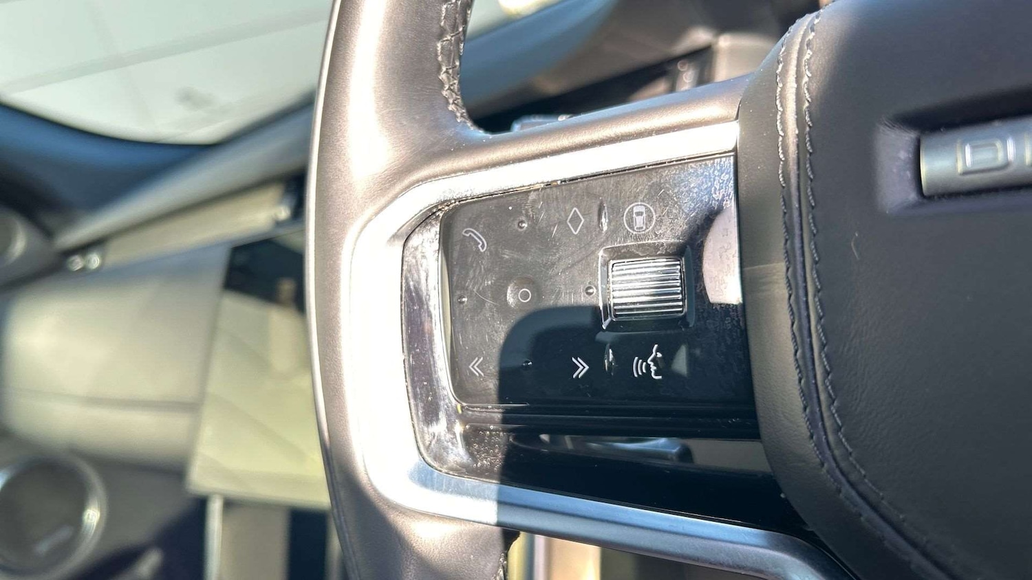 Used Land Rover Discovery Sport 2024 for sale - 76459881: Photo 35