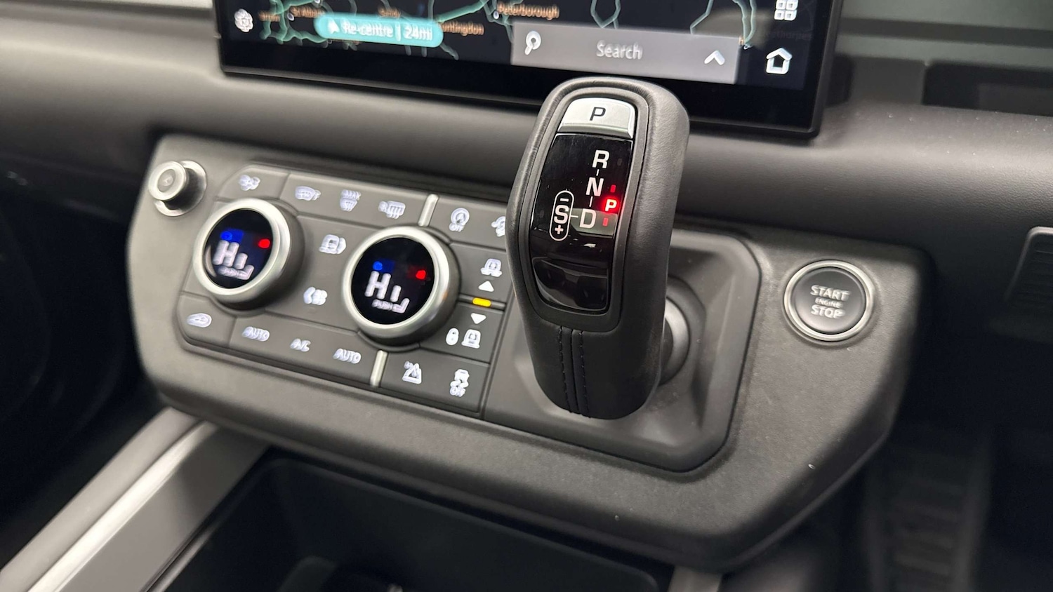 Used Land Rover Defender 2024 for sale - 78052147: Photo 13