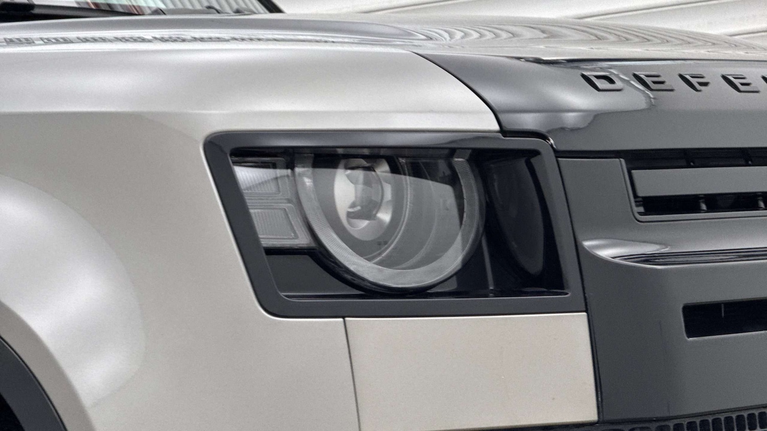 Used Land Rover Defender 2024 for sale - 78052147: Photo 17