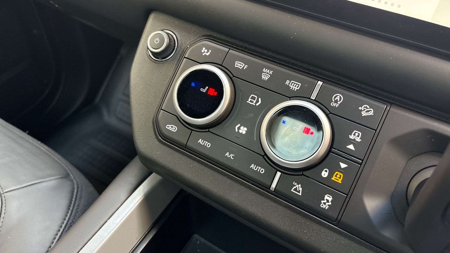 Used Land Rover Defender 2024 for sale - 78052147: Photo 21