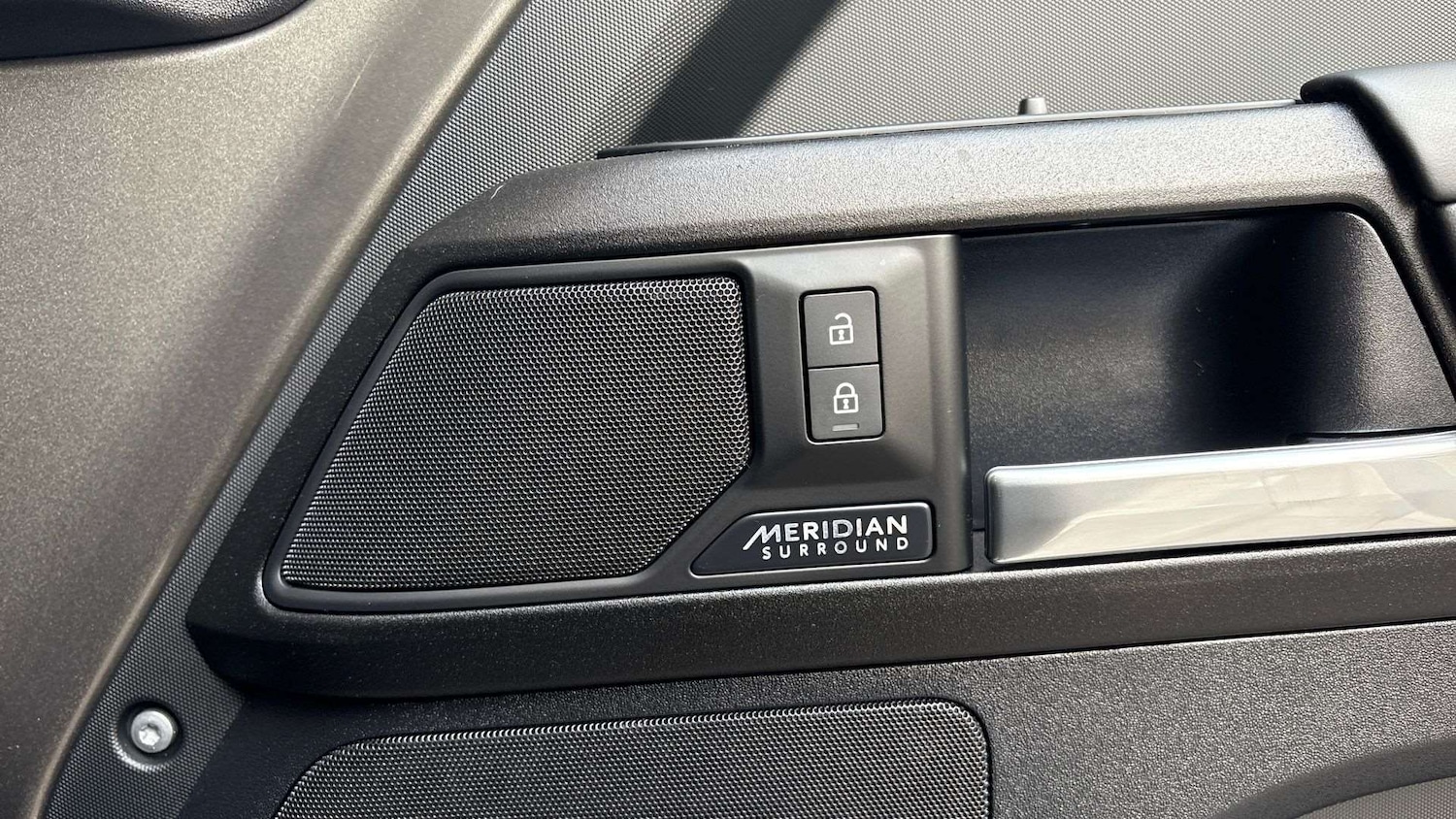 Used Land Rover Defender 2024 for sale - 78052147: Photo 23