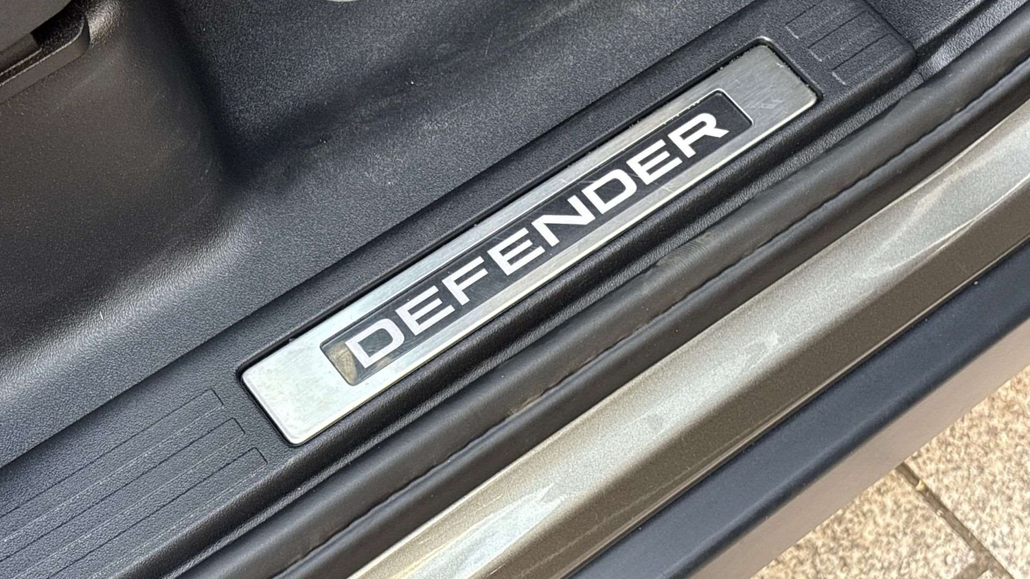 Used Land Rover Defender 2024 for sale - 78052147: Photo 28