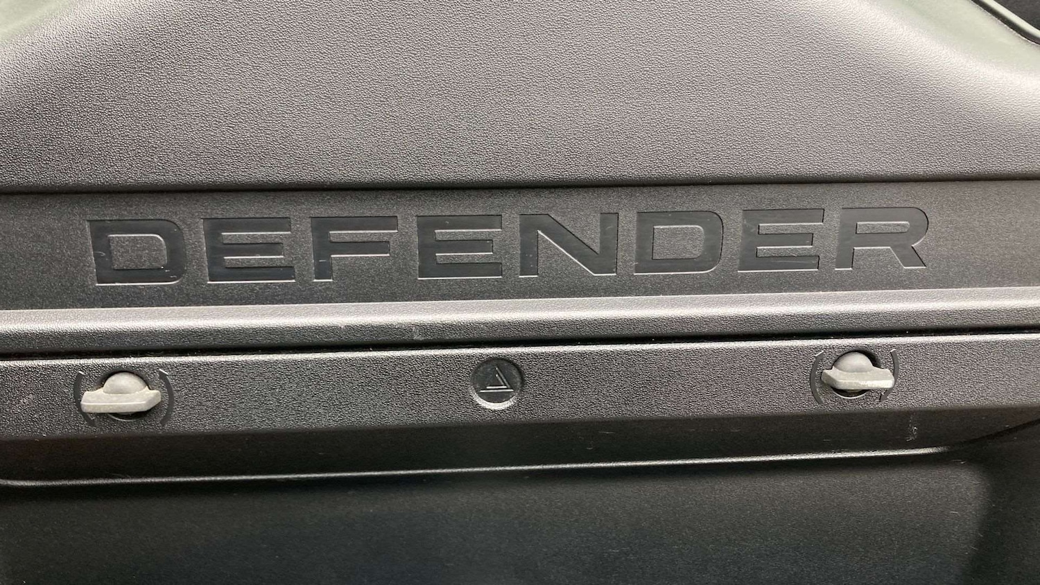 Used Land Rover Defender 2024 for sale - 78052147: Photo 31