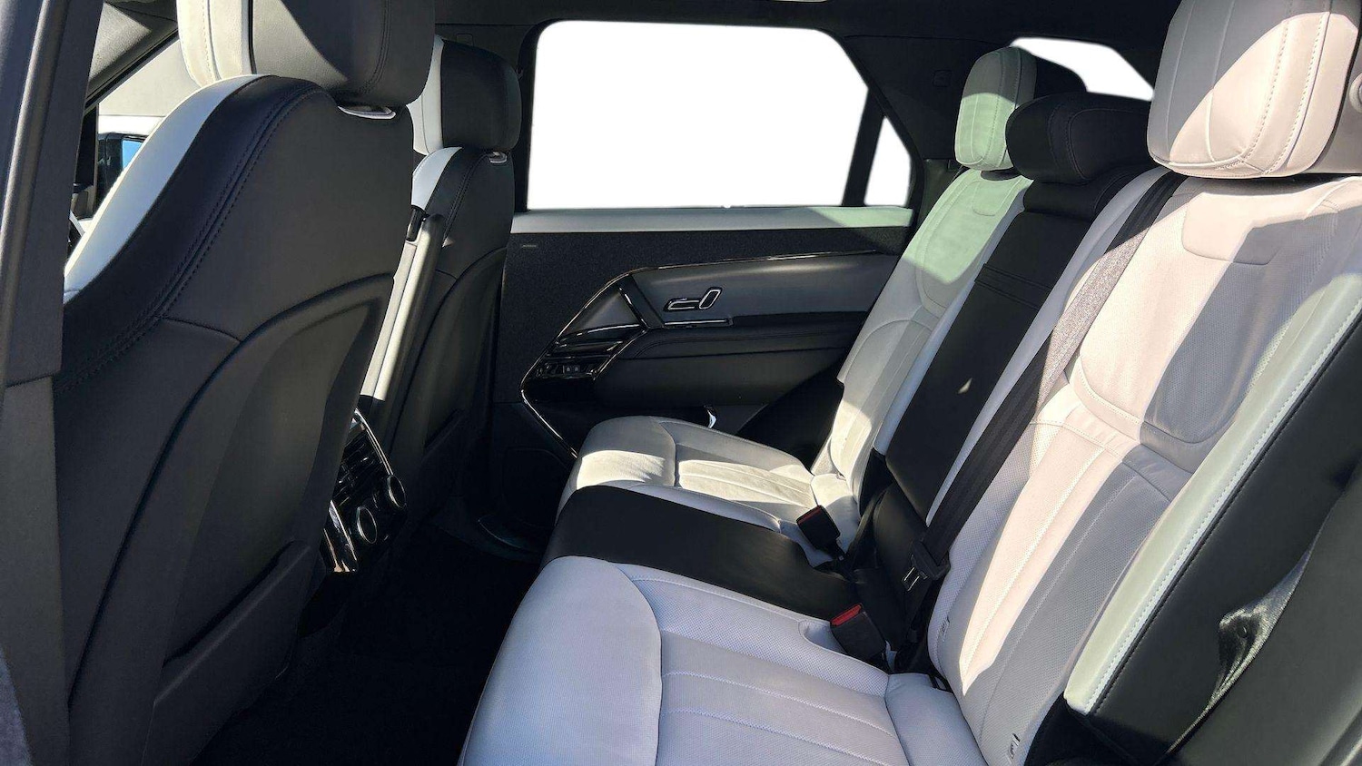 Used Land Rover Range Rover Sport 2024 for sale - 76459962: Photo 4