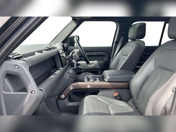 Used Land Rover Defender 2023 for sale - 78913778: Photo