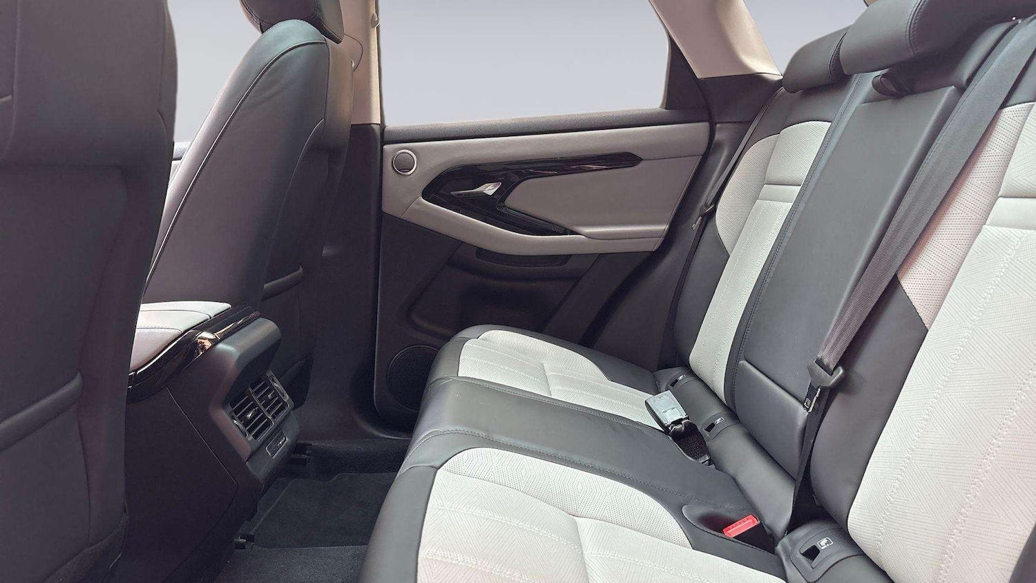 Used Land Rover Range Rover Evoque 2024 for sale - 78187995: Photo 4