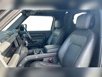 Used Land Rover Defender 2023 for sale - 79078478: Photo