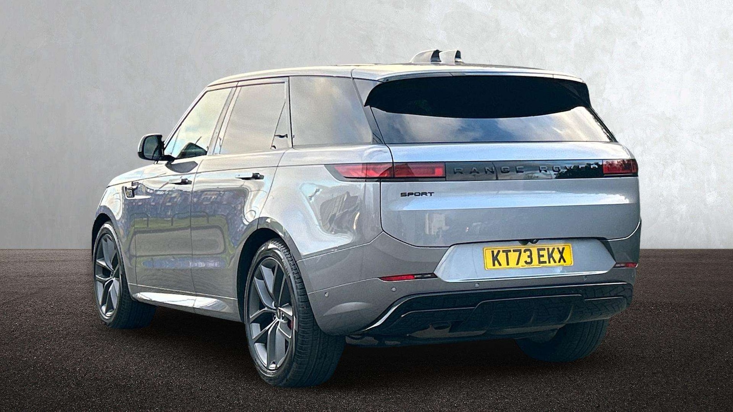 Used Land Rover Range Rover Sport 2023 for sale - 76746009: Photo 2