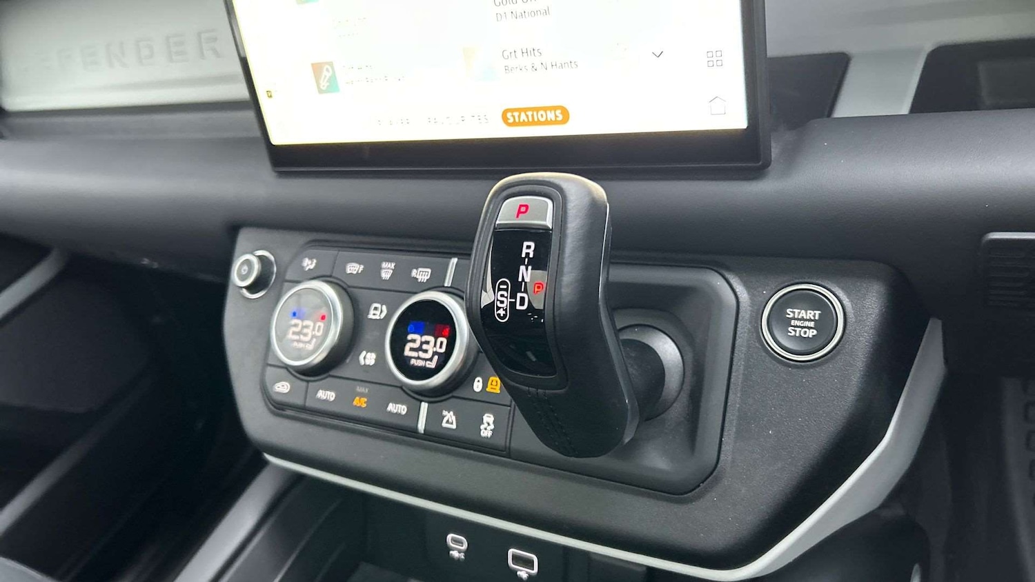 Used Land Rover Defender 2023 for sale - 77257332: Photo 13