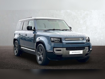 Used Land Rover Defender 2023 for sale - 77257332: Photo