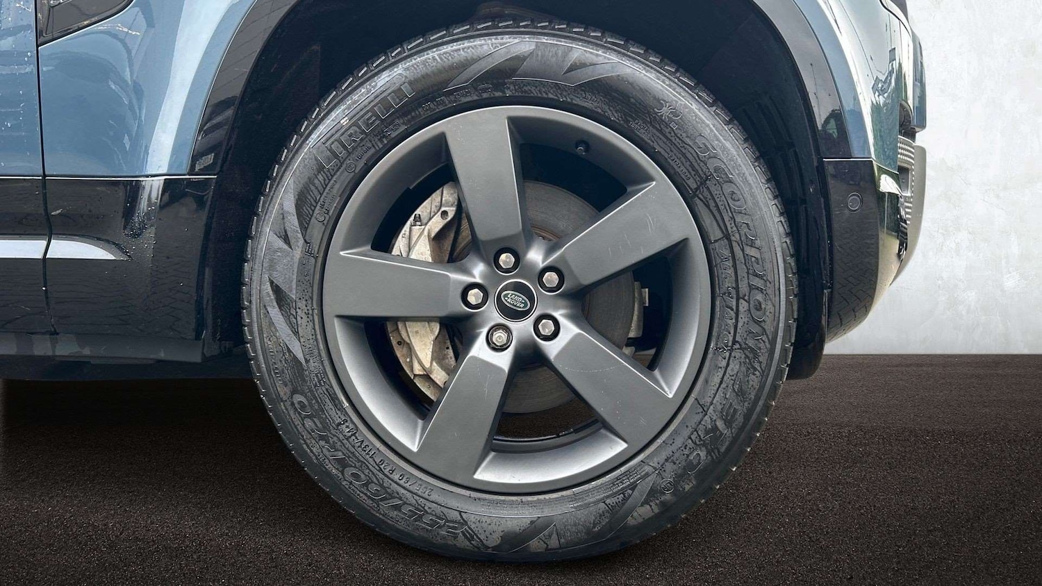 Used Land Rover Defender 2023 for sale - 77257332: Photo 8