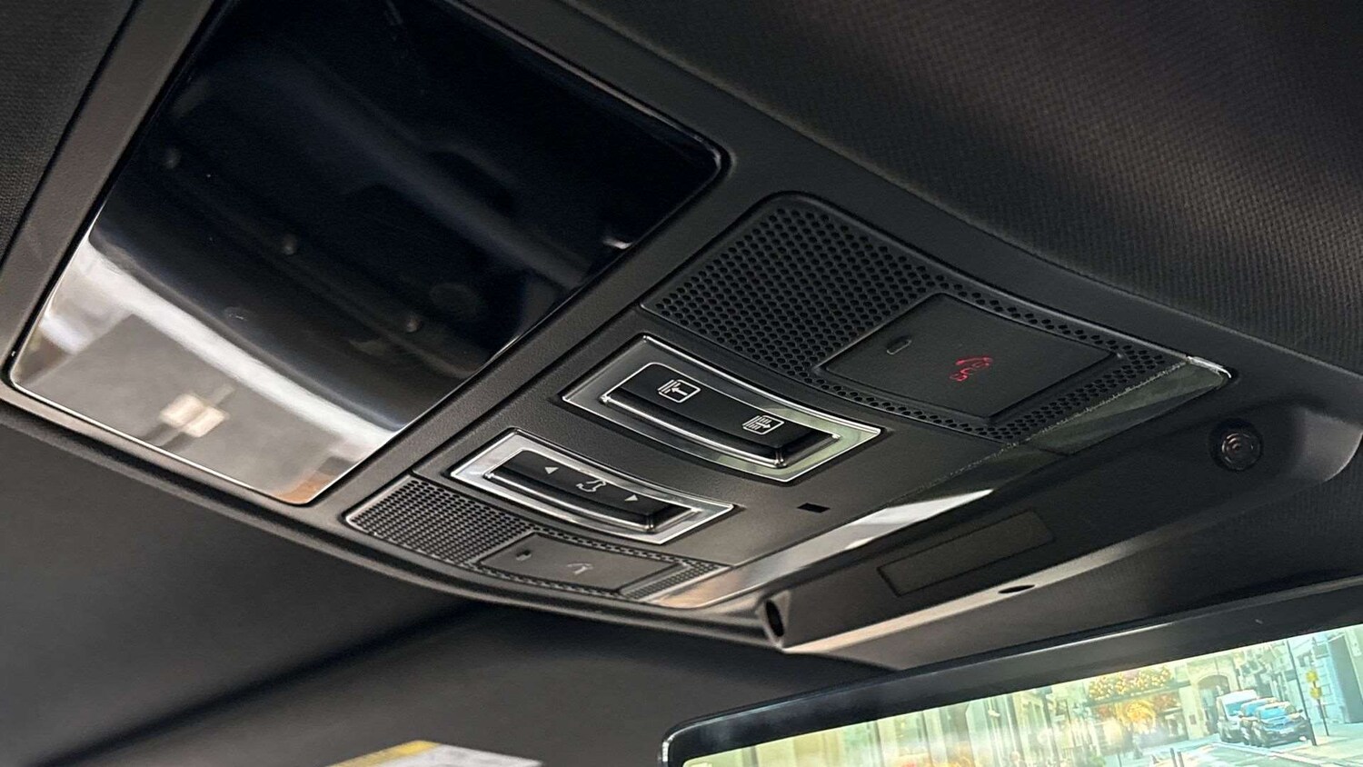 Used Land Rover Defender 2024 for sale - 77674590: Photo 23