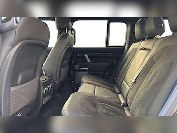 Used Land Rover Defender 2024 for sale - 77674590: Photo