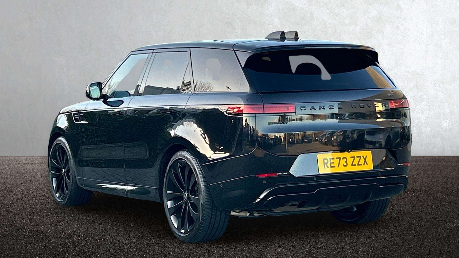 Used Land Rover Range Rover Sport 2024 for sale - 77093393: Photo 2