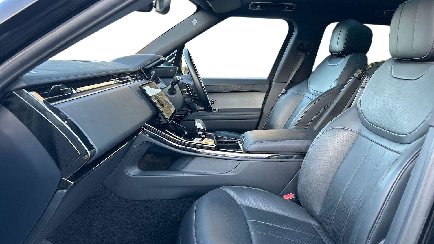 Used Land Rover Range Rover Sport 2024 for sale - 77093393: Photo 3