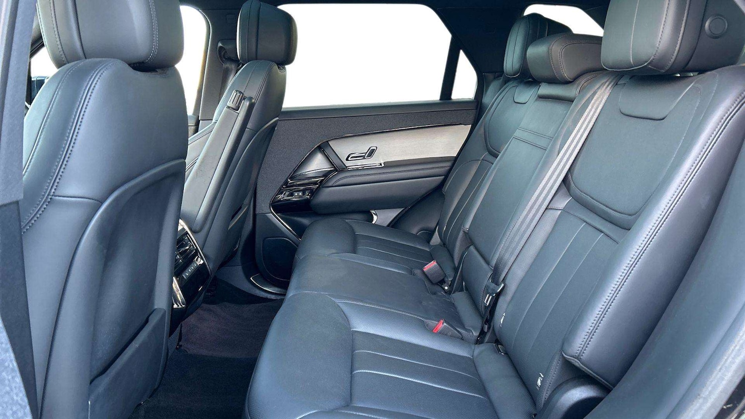 Used Land Rover Range Rover Sport 2024 for sale - 77093393: Photo 4