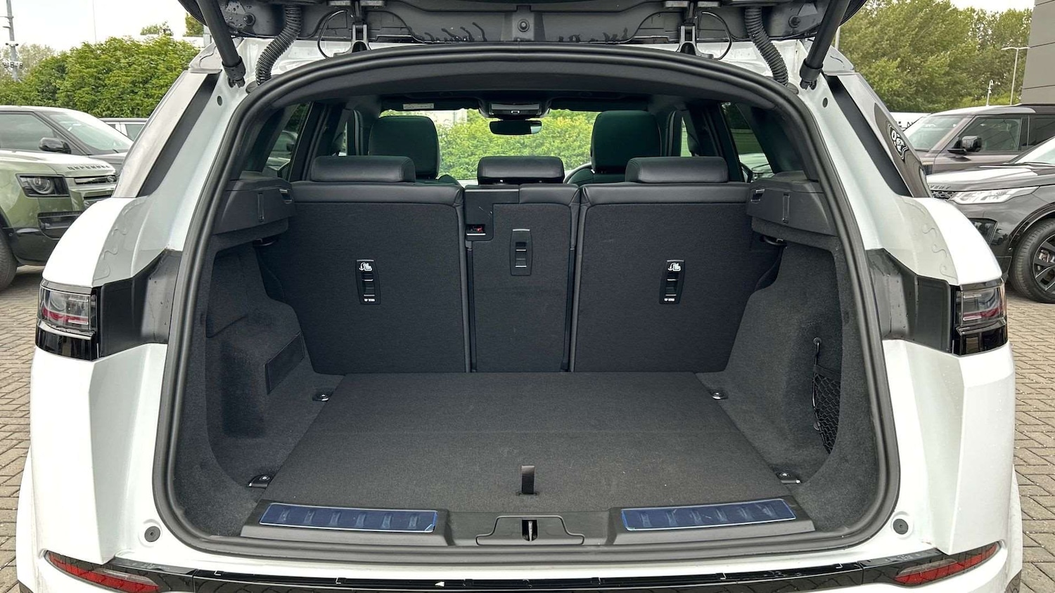 Used Land Rover Range Rover Evoque 2025 for sale - 76460111: Photo 10