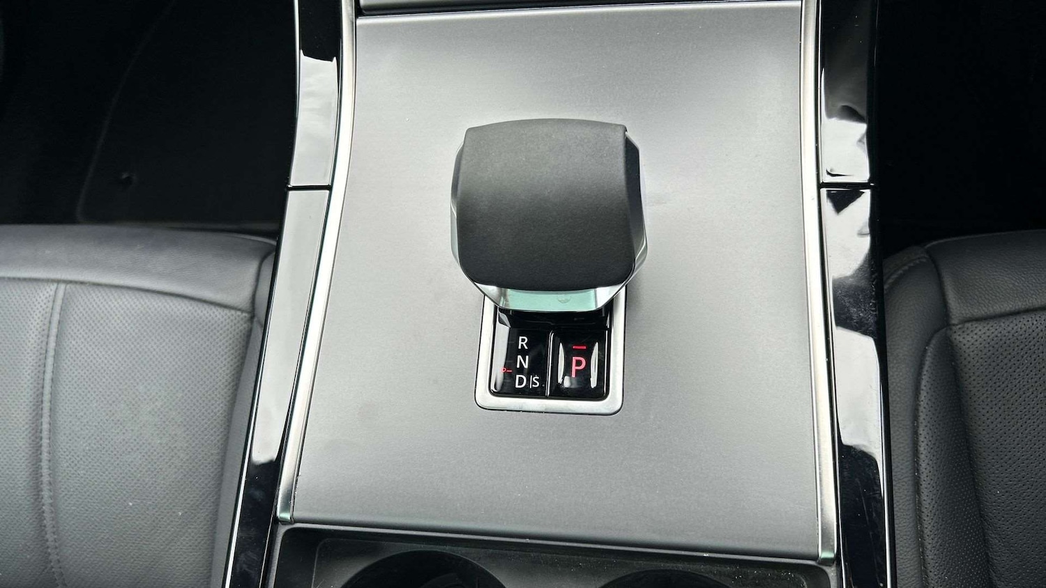 Used Land Rover Range Rover Evoque 2025 for sale - 76460111: Photo 13