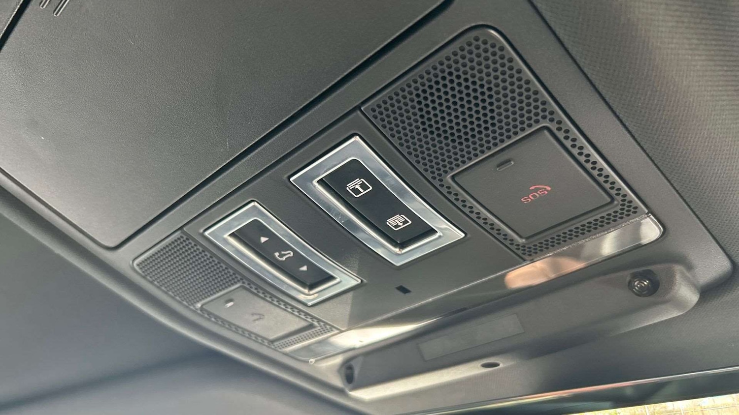 Used Land Rover Defender 2020 for sale - 77995786: Photo 23